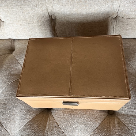 Red Envelope leatherette Jewelry Box in camel tan w ivory interior & Sil… - Picture 7 of 15